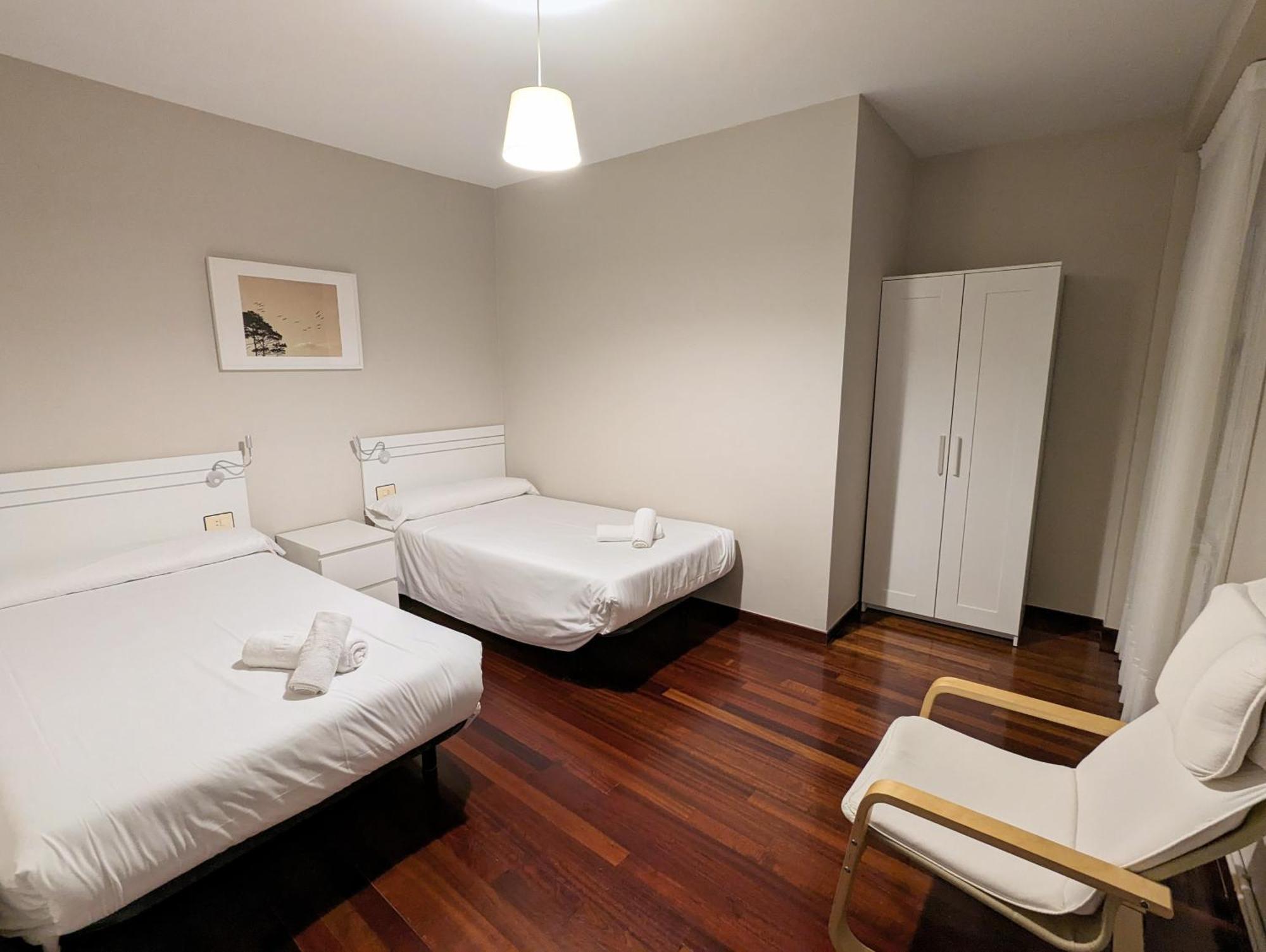 Apartamentos Turisticos Guillermo Палас-де-Рей Экстерьер фото