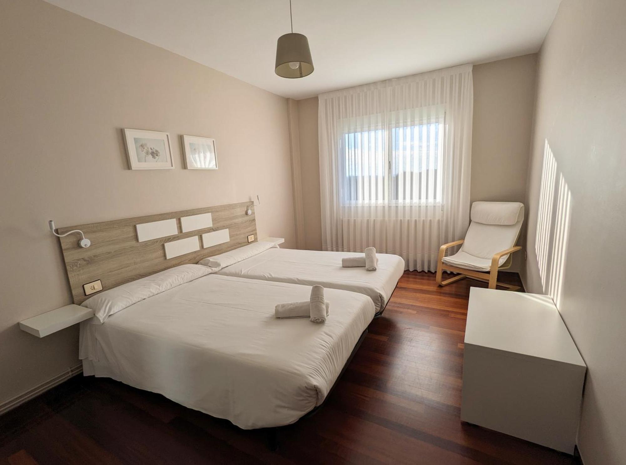 Apartamentos Turisticos Guillermo Палас-де-Рей Экстерьер фото