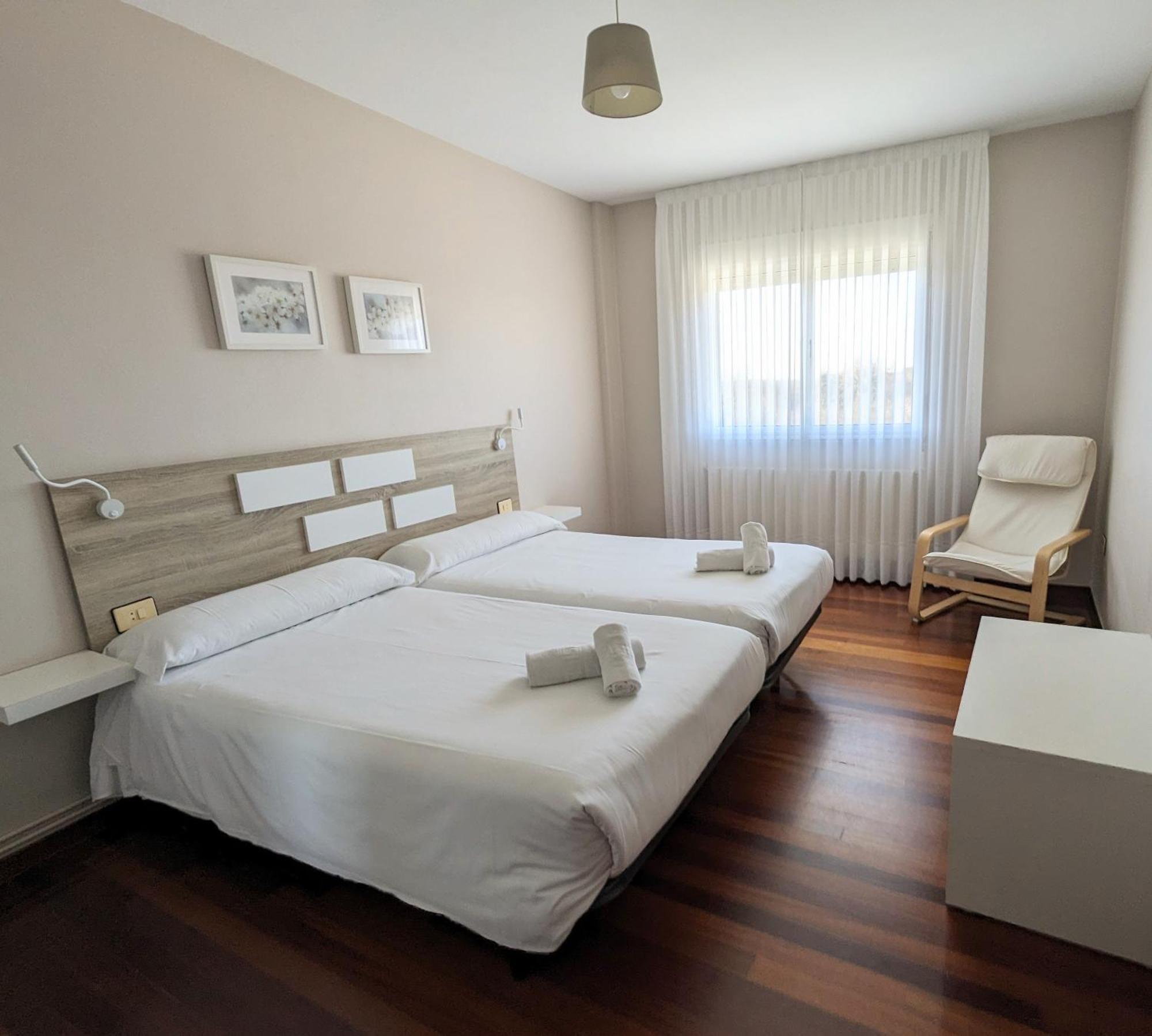 Apartamentos Turisticos Guillermo Палас-де-Рей Экстерьер фото