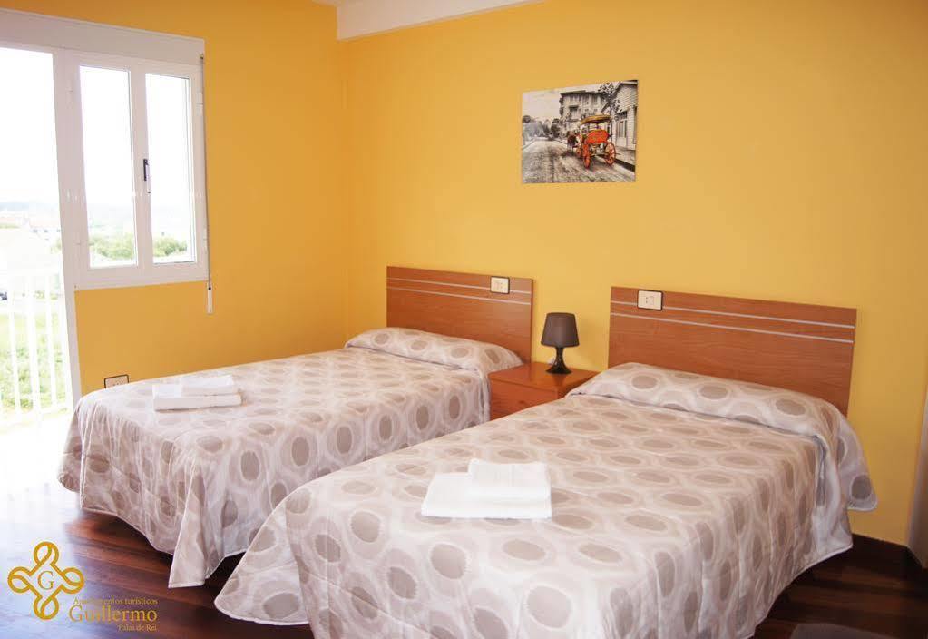 Apartamentos Turisticos Guillermo Палас-де-Рей Экстерьер фото